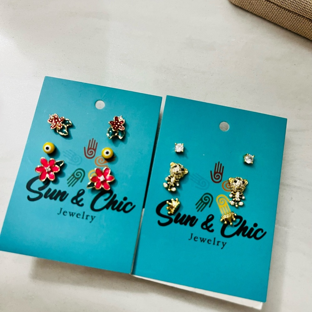Sun & Chic Floral and Bear Earrings Set